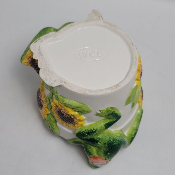 WCL Porcelain Frog Floral Mushrooms Ceramic Watering Can With Planter And Basket - Picture 15 of 16